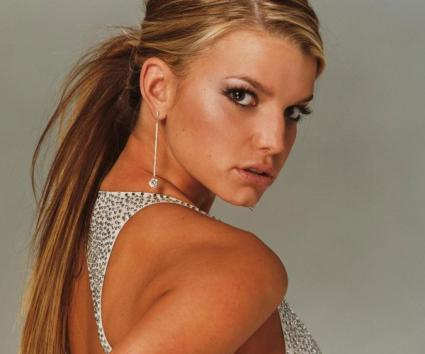 Μητέρα για δεύτερη φορά έγινε η Jessica Simpson