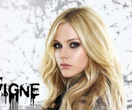 Το εξώφυλλο του “Rock N Roll” παρουσίασε η Avril Lavigne