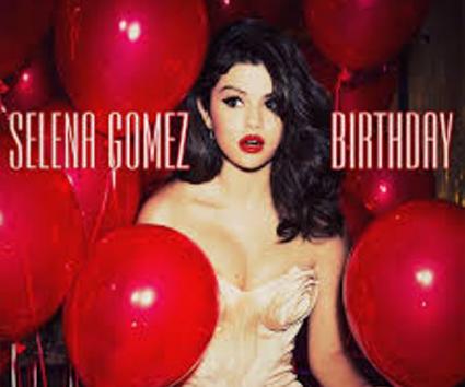 Η Selena Gomez γιορτάζει τα γενέθλια της με ένα νέο video clip!