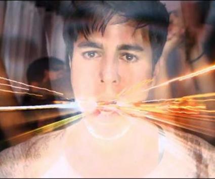 H επιστροφή του Enrique Iglesias