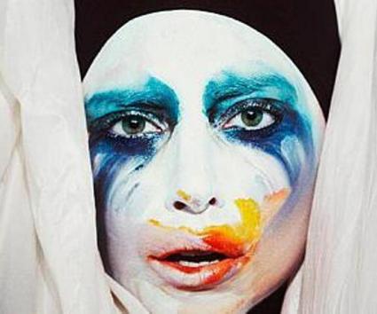 Οι Empire Of The Sun διασκευάζουν Lady Gaga!