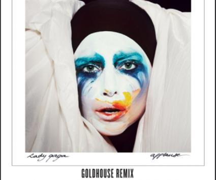 Ακόμη μια διασκευή για το “Applause” της Lady Gaga