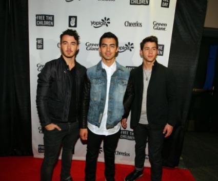 Oι Jonas Brother σχολιάζουν για πρώτη φορά τις φήμες περί διάλυσης τους!