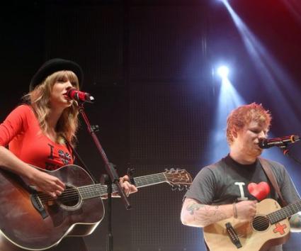 Έσμιξαν ξανά επί σκηνής Taylor Swift και Ed Sheeran