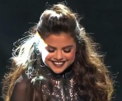 Στο αμερικάνικο X Factor εμφανίστηκε η Selena Gomez