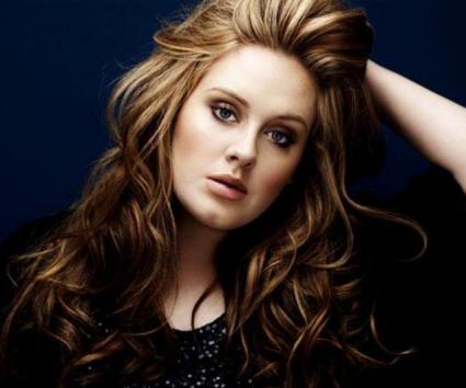 Συνεχίζει να σπάει όλα τα ρεκόρ το “21” της Adele