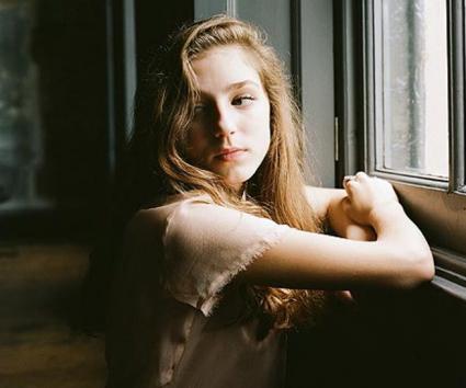 Nέο video clip για το “Skinny Love” κυκλοφόρησε η Birdy