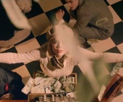 Νέο video clip για τον Avicii