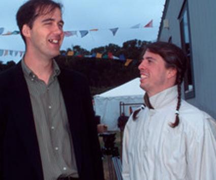 Οι Dave Grohl και Krist Novoselic των Nirvana παρουσιαστές!