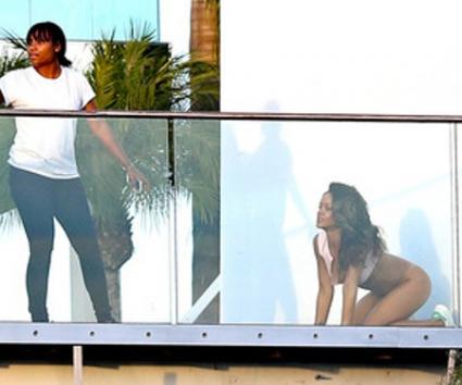 Προκλητική και πάλι η Rihanna