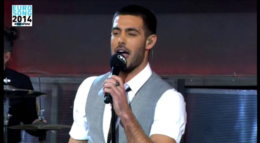 Ο Κώστας Μαρτάκης στη σκηνή του Eurosong 2014.