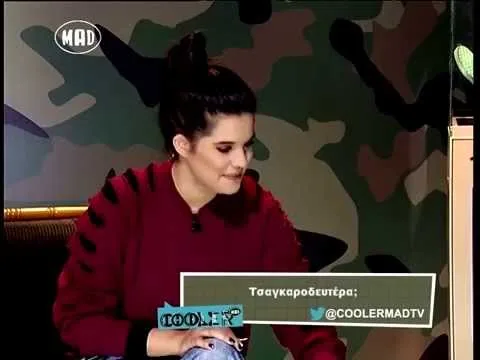 Η Φωτεινή στο πλατό της εκπομπής Cooler του MAD TV.