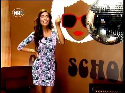 Η Θωμαή Απέργη παρουσιάζει την εκπομπή Nu School Old School στο MAD TV.