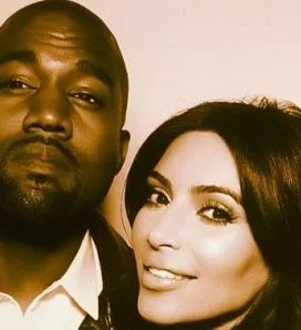 Ο Kanye West και η Kim Kardashian σε κοντινό πλάνο.