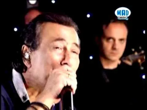 Ο Αντύπας τραγουδάει ζωντανά στην εκπομπή Mad For Greekz.