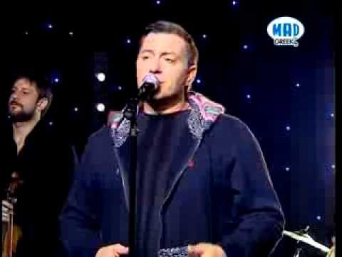 Νίκος Μακρόπουλος “Κόπηκα στα δυό” live @ Mad For Greekz (7/12/13)