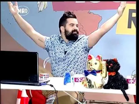 Ο Fran στο πλατό της εκπομπής Loca Report του Mad TV.