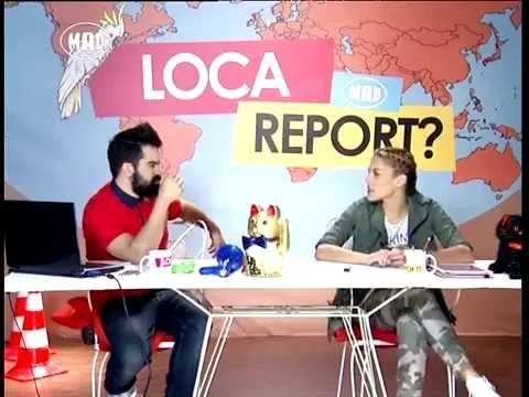 Ο Fran και η Μαντώ στο πλατό της εκπομπής Loca Report του Mad TV.