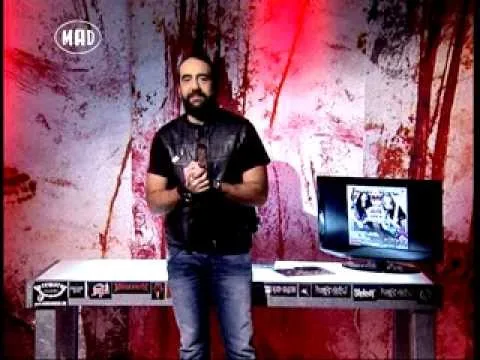 Ο Χάκος Περβανίδης στο πλατό της εκπομπής TV War.