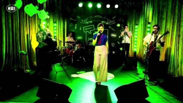 Κ.Μαραβέγιας & Penny & The Swingin’ Cats – Το καλοκαίρι (Jumping Fish Studio)