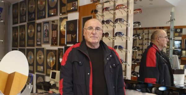 Σπύρος Γιατράς: “Ο Νότης Σφακιανάκης είναι αγνώμων, ανόητος κι αχάριστος. Δεν ξέρει τι λέει, τα ‘χει διαλύσει όλα”!