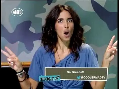 Η Ευαγγελία Τσιορλίδα σε τηλεοπτικό πλατό της εκπομπής COOL.E.R του MAD TV.