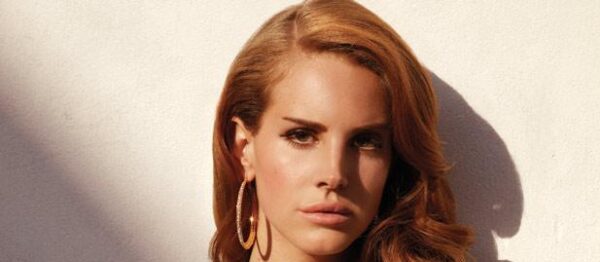 Γιατί η Lana Del Rey περνάει δύσκολες στιγμές;