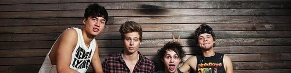Δείτε τους 5 Seconds Of Summer να διασκευάζουν Katy Perry!