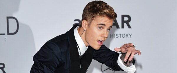 Ακούστε teaser από τα νέα κομμάτια του Justin Bieber!