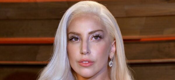 Η Lady Gaga κλέβει το κοινό των Metallica! Δείτε την φωτογραφία με τα 150.000 likes!