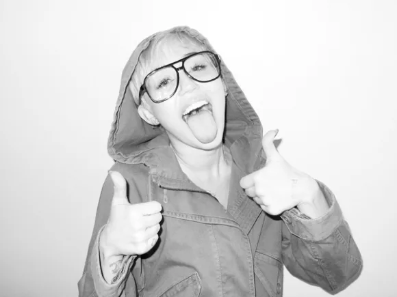 miley2-580x435