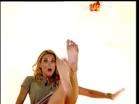 Η τούμπα της Μαντώς στο Summer Report! (fail!)