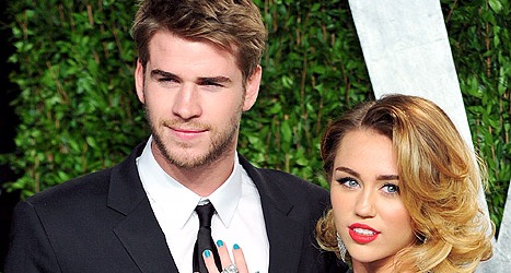 Ακόμα ερωτευμένη με τον πρώην της είναι η Miley Cyrus;