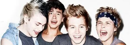Το συγκρότημα 5 Seconds Of Summer σε κοντινό πλάνο.