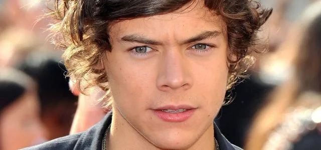 Ο Harry Styles των One Direction σε κοντινό πλάνο