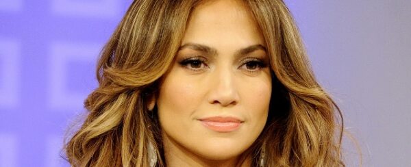 Δεν υπάρχει η φωτογραφία που ανέβασε η Jennifer Lopez! Αυτή η γυναίκα είναι 45 χρονών;