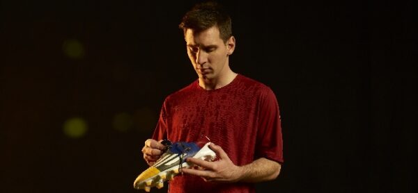H adidas παρουσιάζει το νέο adizero f50 Messi για τους φετινούς αγώνες του Leo στο UEFA Champions League
