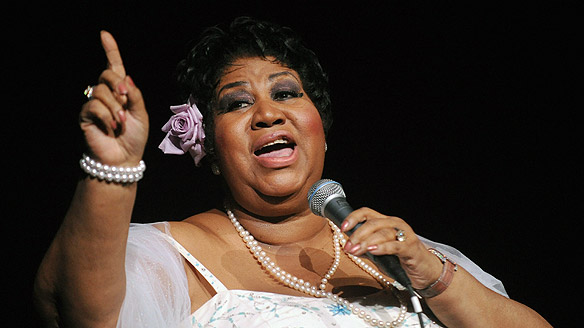 H θρυλική Aretha Franklin διασκευάζει Adele!