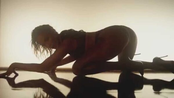 Αγνώριστη η  Iggy Azalea! Δεν θα πιστεύετε πως κυκλοφορεί στην καθημερινότητα της!