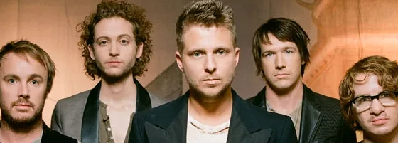 Το συγκρότημα One Republic σε ομαδική φωτογραφία.