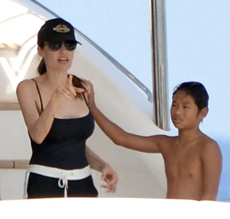jolie-pitt-malta-6