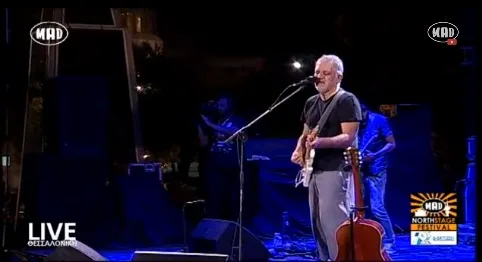 Ο Νίκος Πορτοκάλογλου στη σκηνή του Mad North Stage Festival.