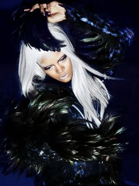 rihanna-tush-4