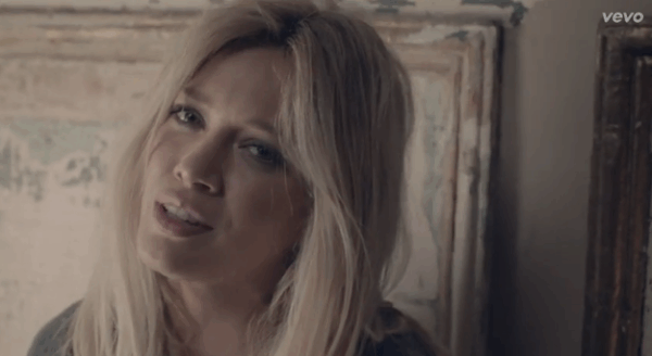 Το νεο τραγούδι της Hilary Duff θα σε κάνει να κολλήσεις! Βάζεις στοίχημα;