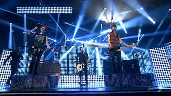Δείτε τους 5 Seconds Of Summer να ξεσηκώνουν το X Factor Αυστραλίας!