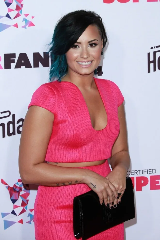 Demi-Lovato (4)
