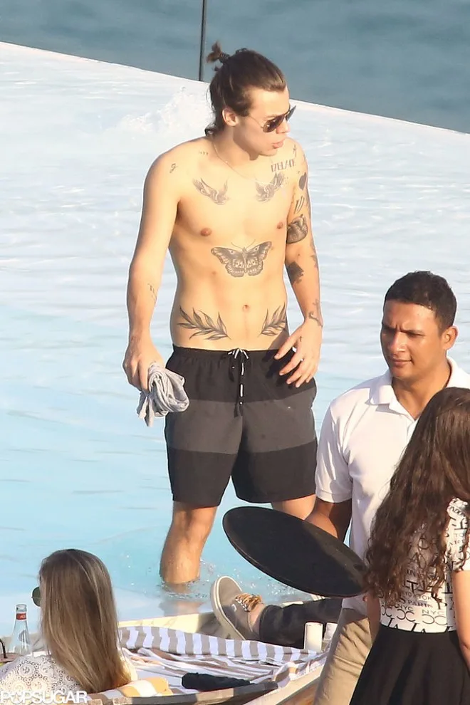 Did-We-Mention-He-Looks-Good-Shirtless
