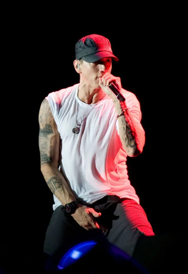 Eminem-kept-sexy-stage-V-Festival-London-August