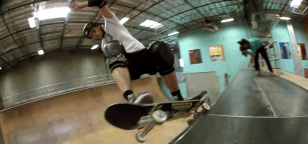 Παρά τα 46 του ο Tony Hawk είναι από τους καλύτερους skaters! Δείτε το super video!
