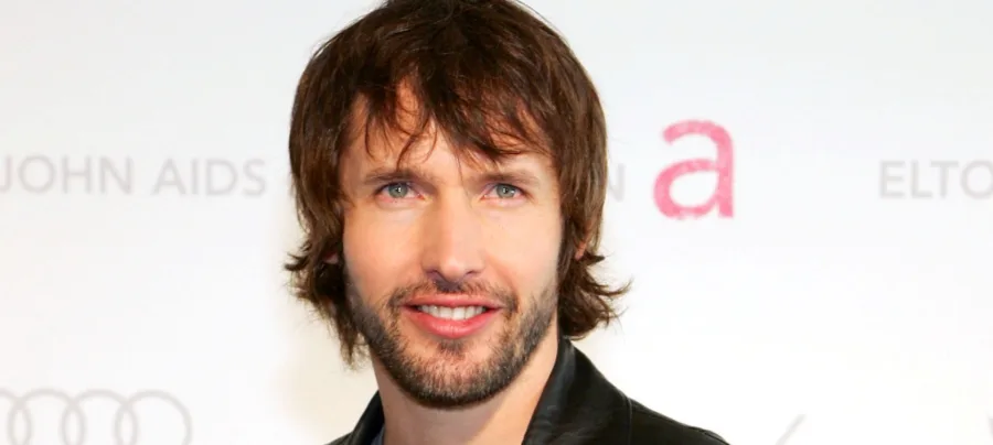Ο τραγουδιστής James Blunt στο πάρτι του Elton John AIDS Foundation για τα βραβεία Όσκαρ στο West Hollywood.